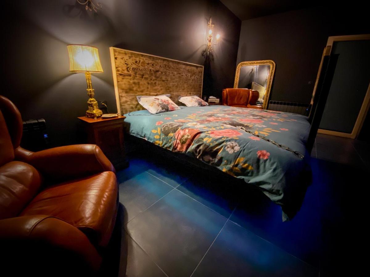 Loveroom Avec Jacuzzi 01 Chazey-sur-Ain Exterior foto